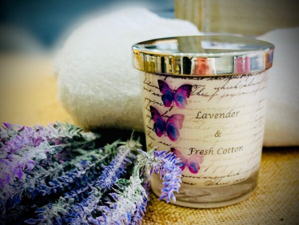 lavender & fresh cotton scented candle
